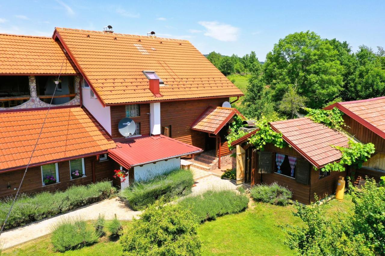 Lavanda Farm Apartmani Rakovica Exterior foto