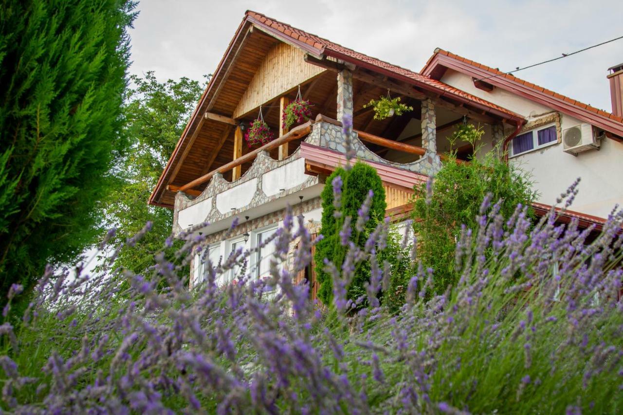 Lavanda Farm Apartmani Rakovica Exterior foto